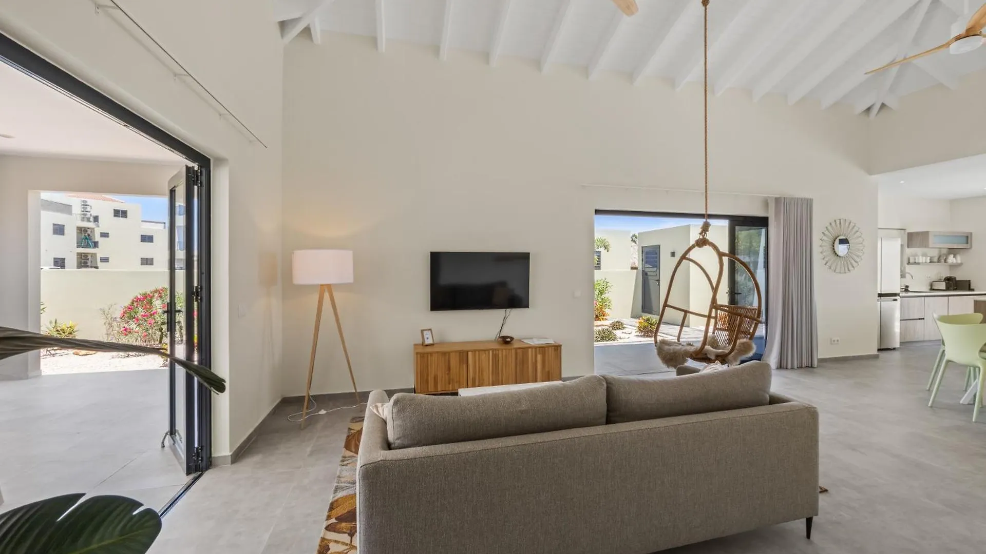 Villa Solana Met Privezwembad, Mambo Beach Willemstad