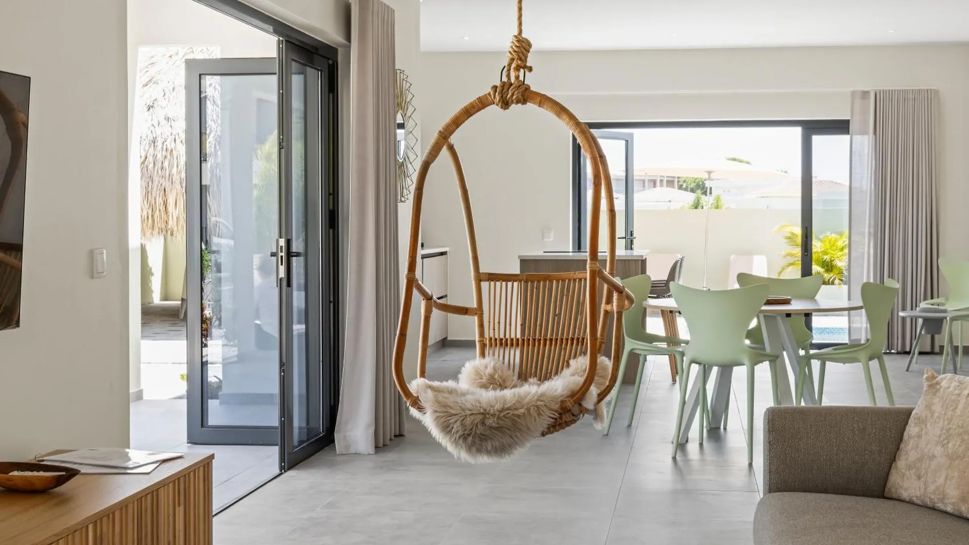 Villa Solana Met Privezwembad, Mambo Beach Willemstad