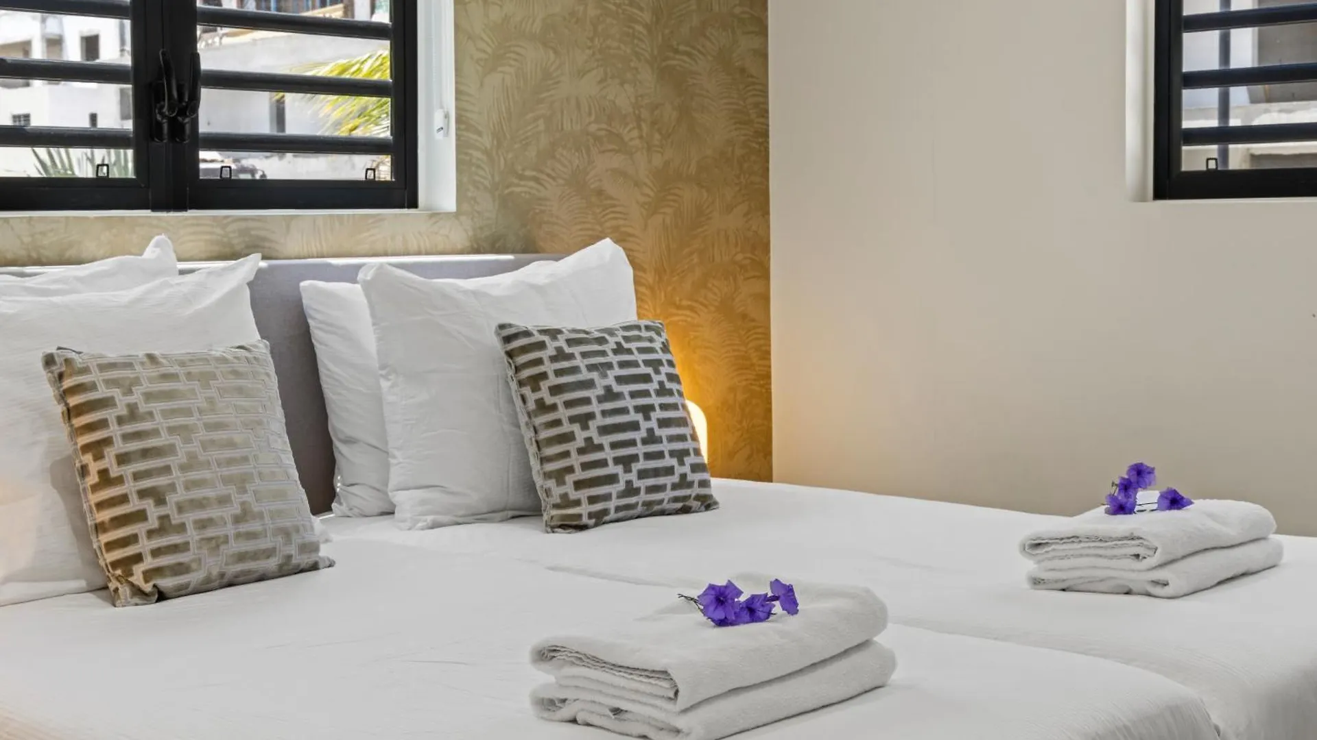 Villa Solana Met Privezwembad, Mambo Beach Willemstad